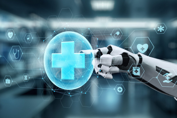 Medicína budoucnosti na 1. LF UK: androidi, robotická chirurgie a digitální kompetence nové generace lékařů